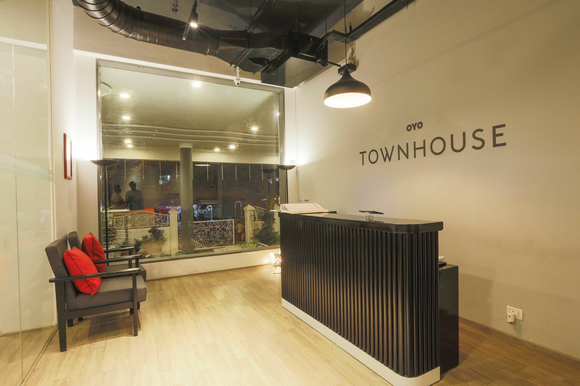 Super Townhouse Bombay Exhibition Centre Goregaon Exteriör bild